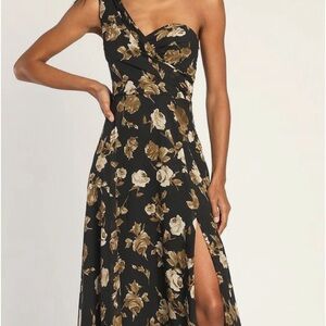 Lulu’s Black Floral One-Shoulder Dress